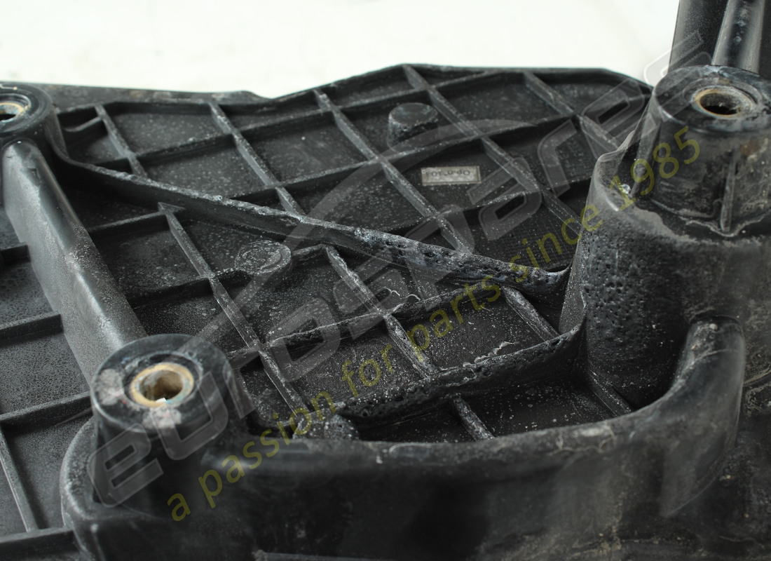 damaged ferrari complete inlet tray. part number 88958800 (2)