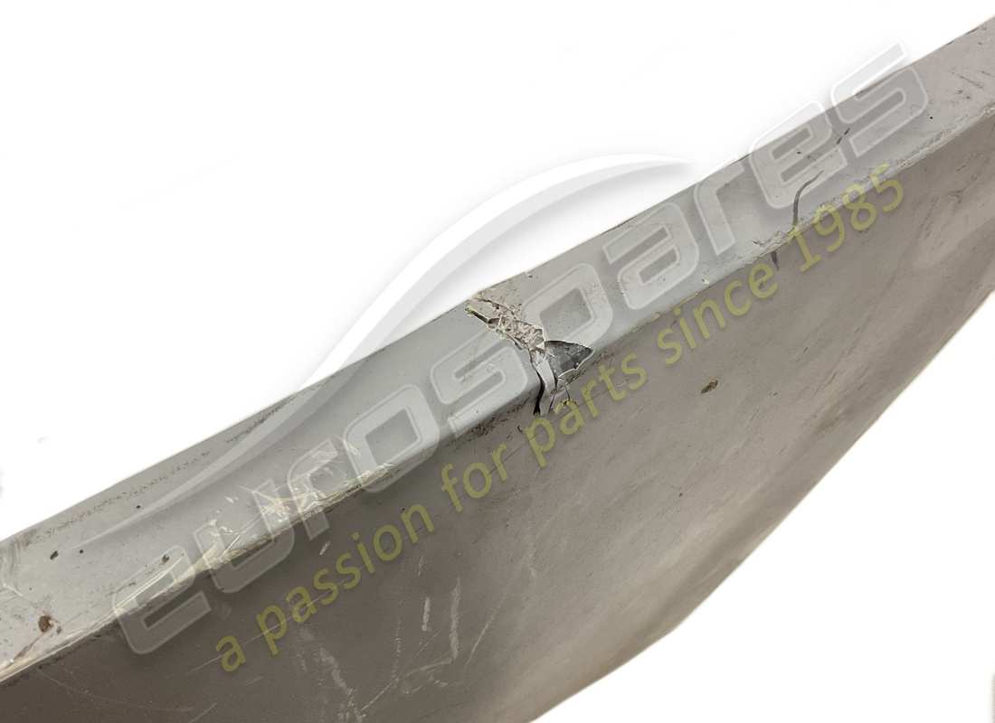 new (other) ferrari rear bumber. part number 67610710 (5)