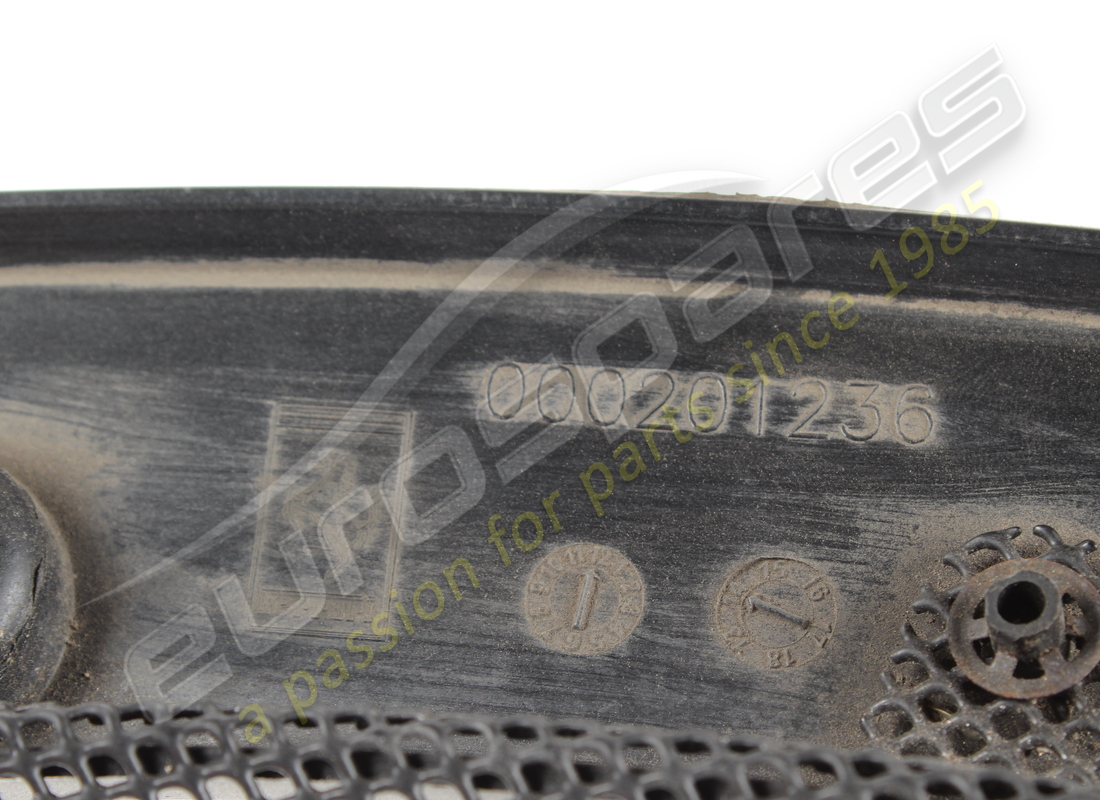used ferrari rh lid grille. part number 85707900 (3)