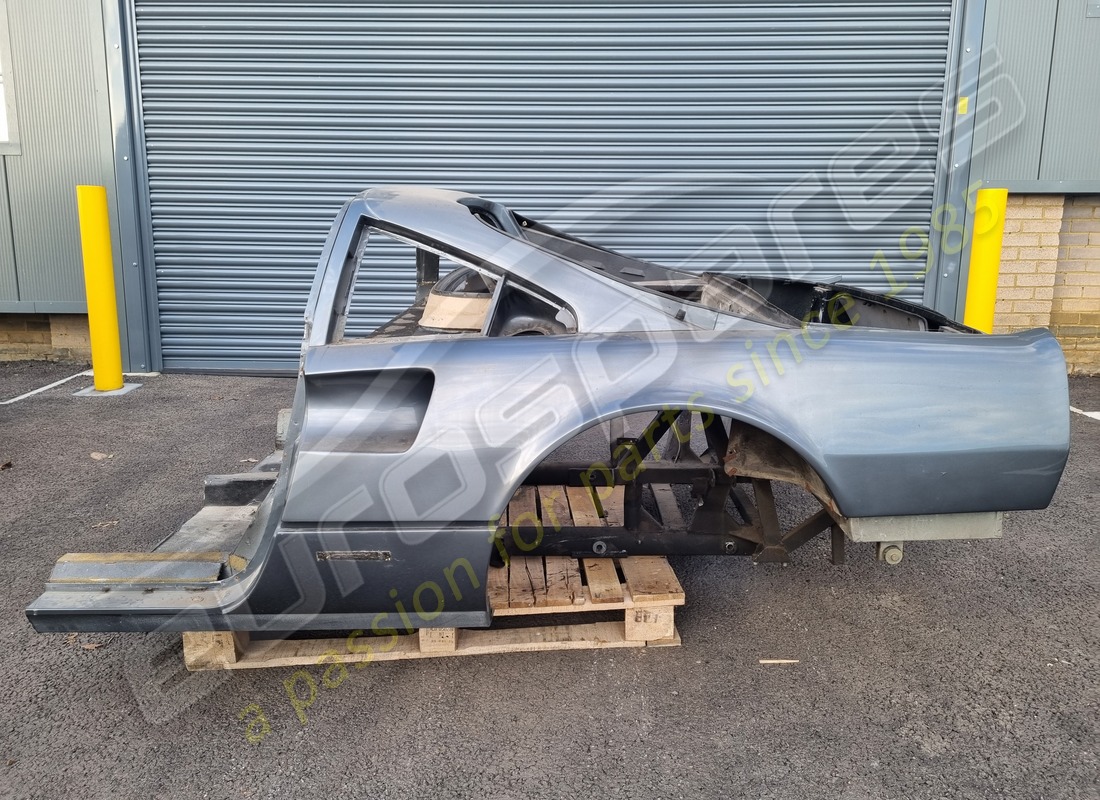 used ferrari rear panel complete gts. part number 61901700 (4)