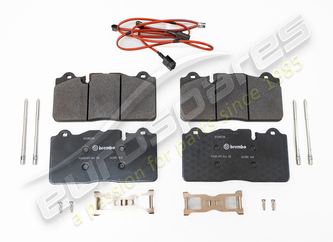 NEW FERRARI FRONT PADS SET F1. PART NUMBER 70007789 (1) new ferrari front pads set f1. part number 70007789 (1)