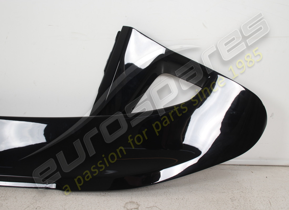 new (other) ferrari complete rear spoiler. part number 949122 (3)