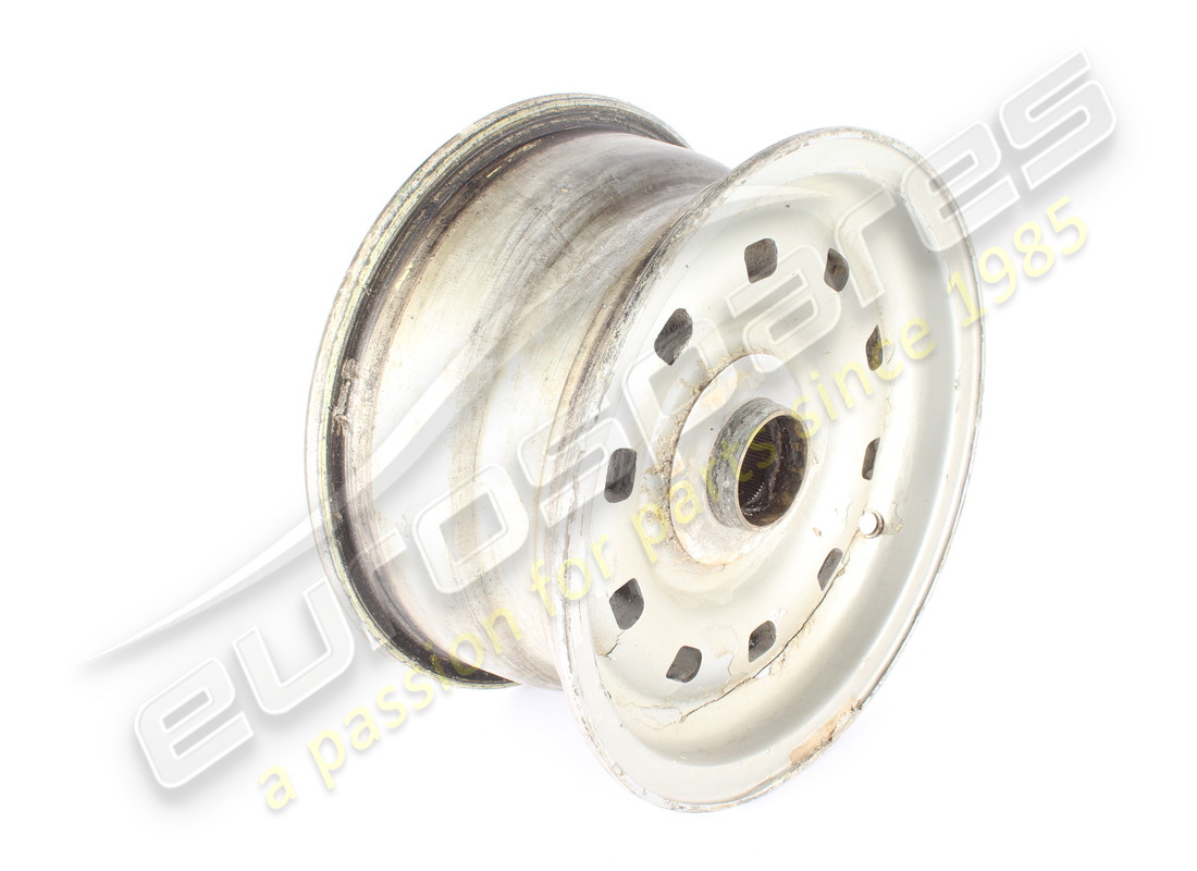 used ferrari road wheel 7.5 x 15''. part number 700337 (3)