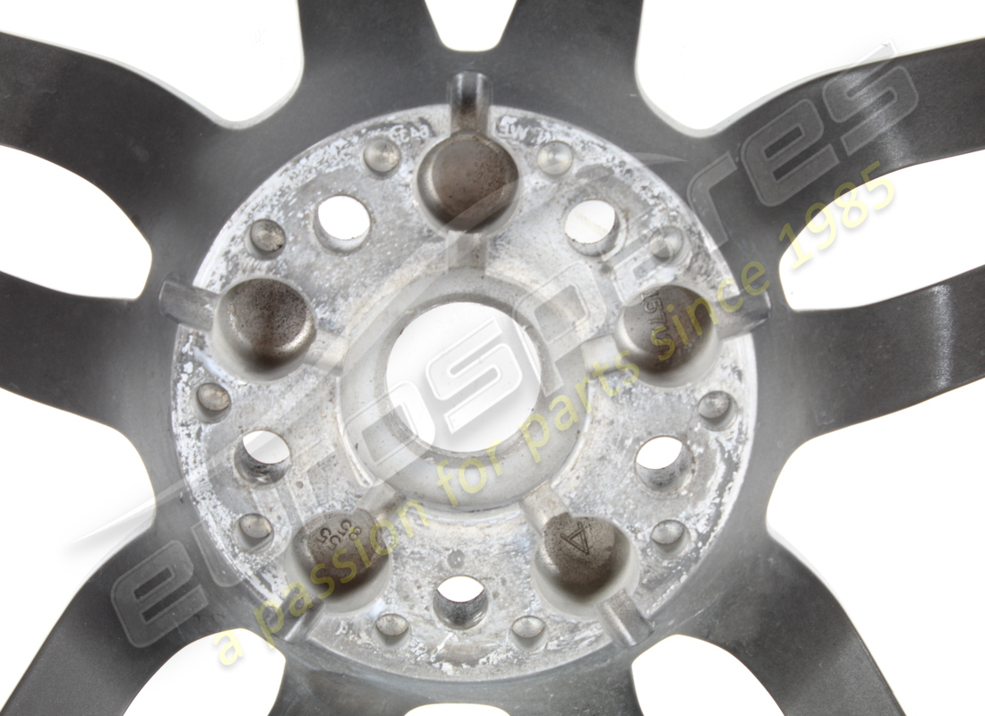 used ferrari front rim. part number 275585 (4)