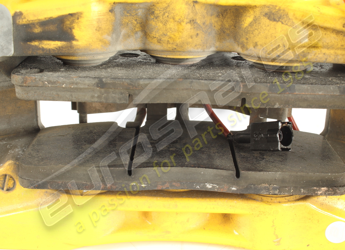 used ferrari front lh caliper with pads -. part number 267314 (6)
