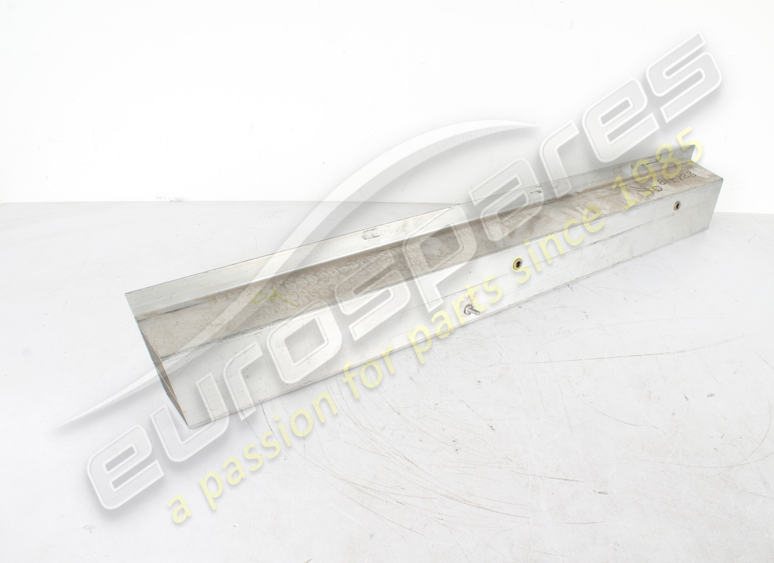 new ferrari casting link cross member. part number 985221718 (2)