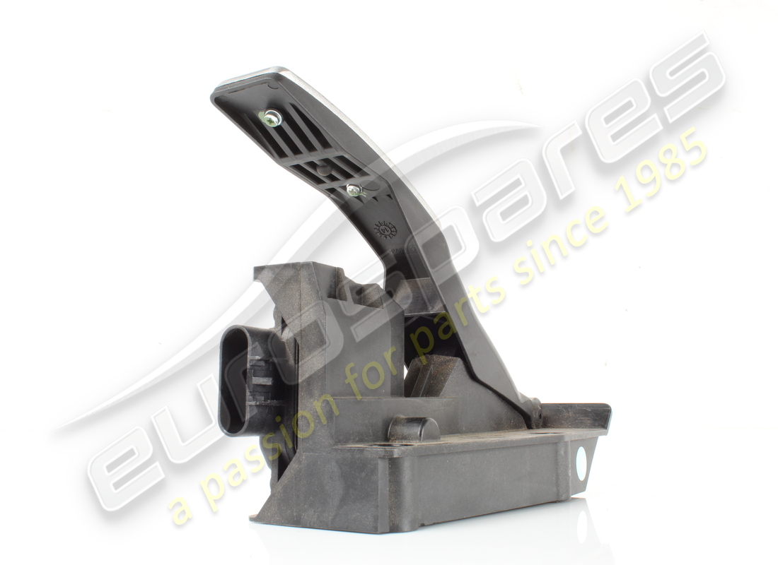 USED FERRARI COMPLETE ACCELERATOR PEDAL. PART NUMBER 243117 (3) used ferrari complete accelerator pedal. part number 243117 (3)