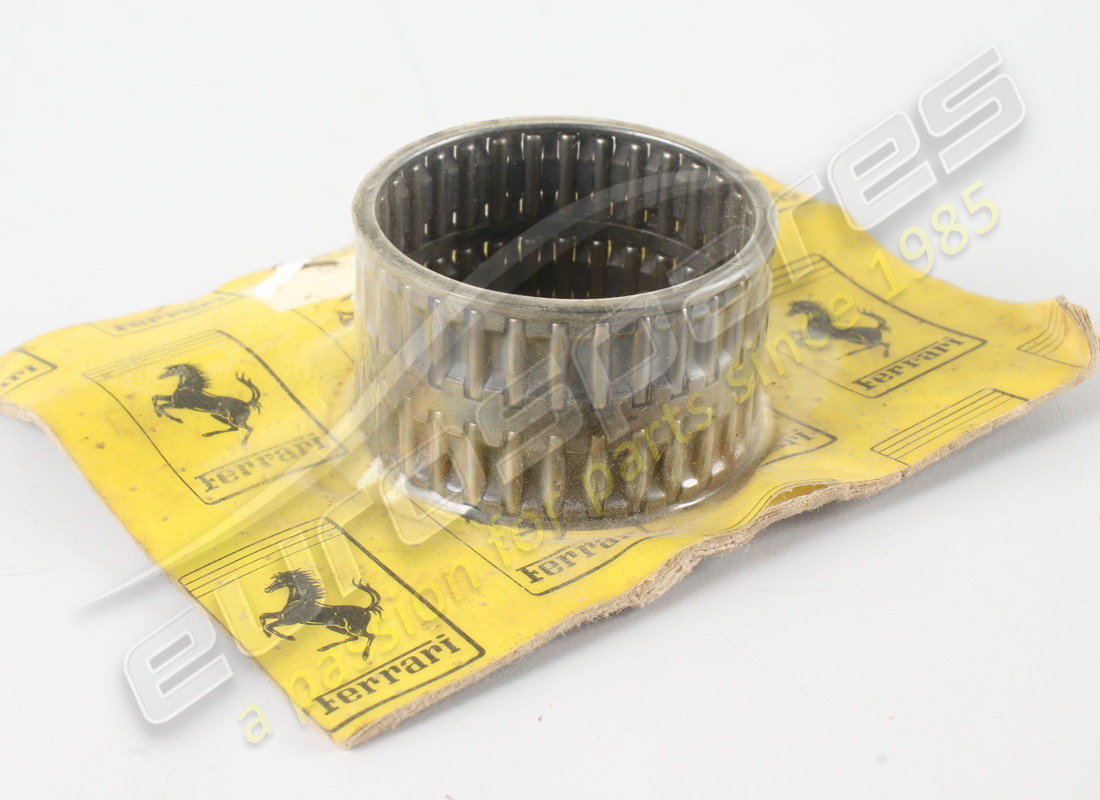new ferrari cylinder rol bearing. part number 107525 (1)