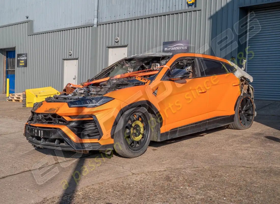lamborghini urus (2021) being prepared for dismantling at eurospares